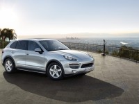 Porsche Cayenne 2010 photo