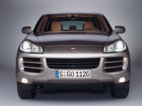 Porsche Cayenne 2002 photo