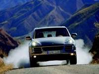 Porsche Cayenne 2002 photo