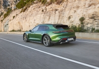 Porsche Taycan Cross Turismo photo